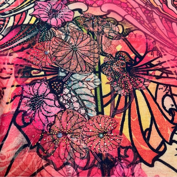 B.L.E.U. Red and Orange Graphic Short Sleeve Top - Picture 3 of 6